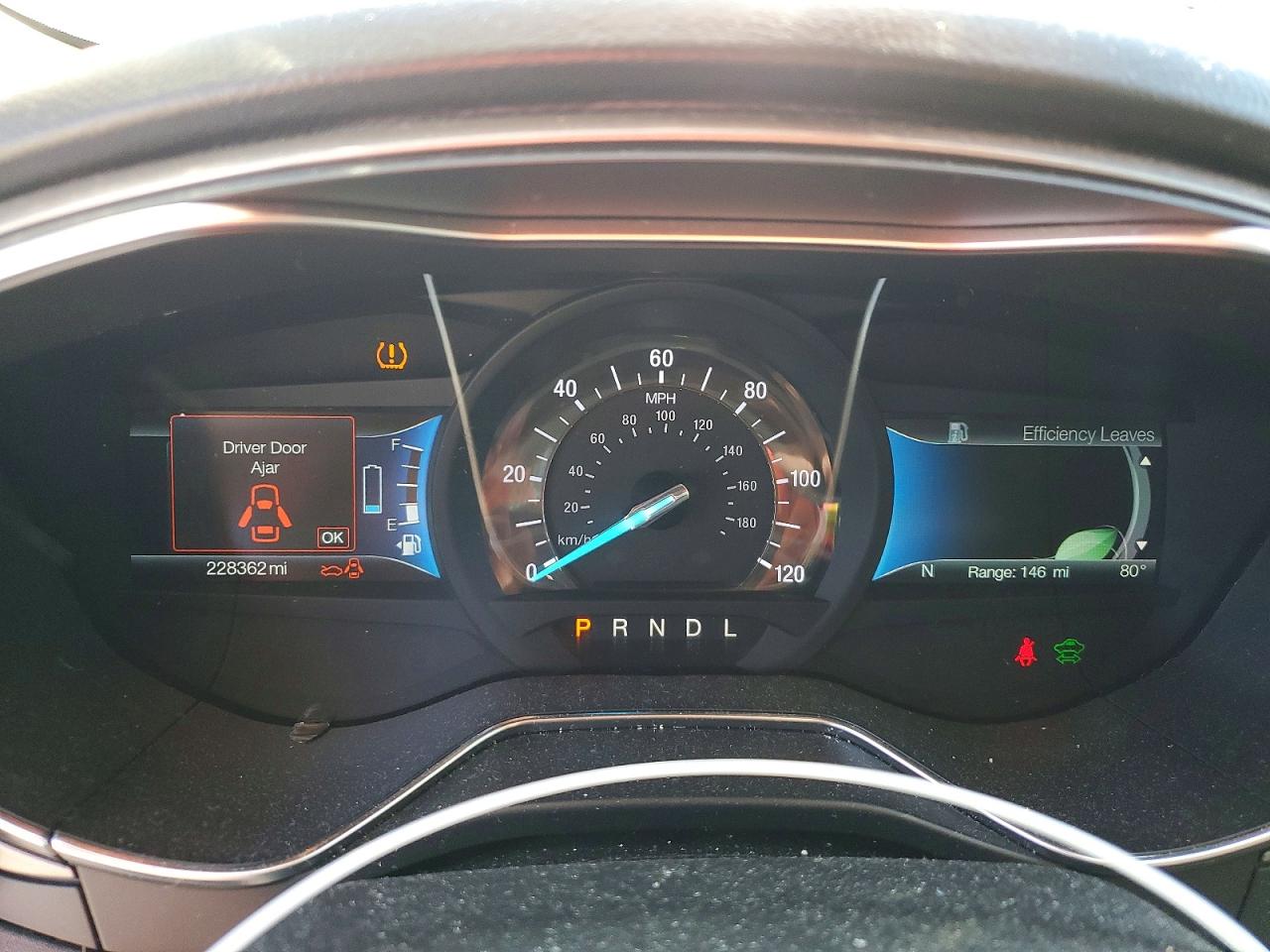 2017 FORD FUSION photo 9