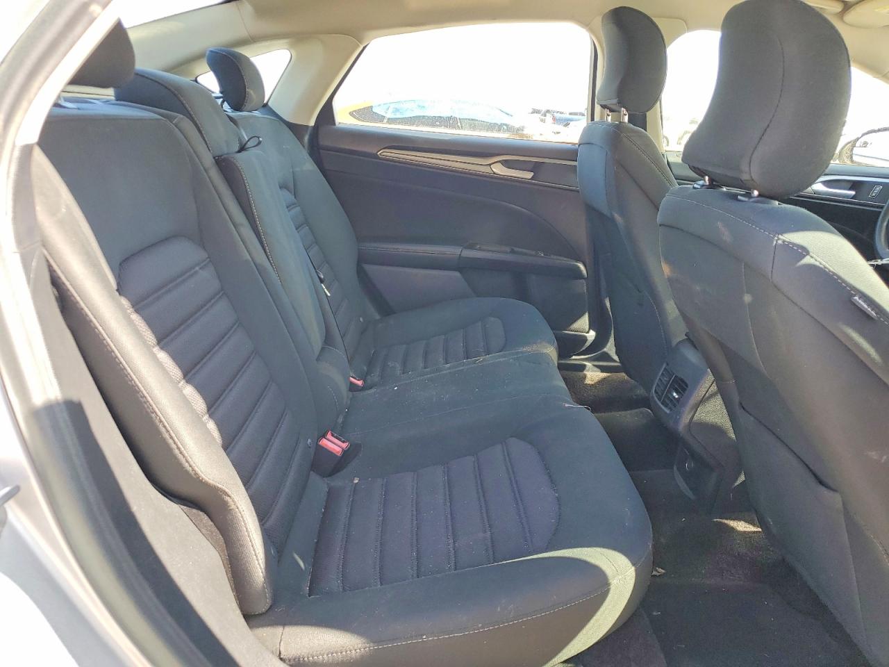 2017 FORD FUSION photo 10