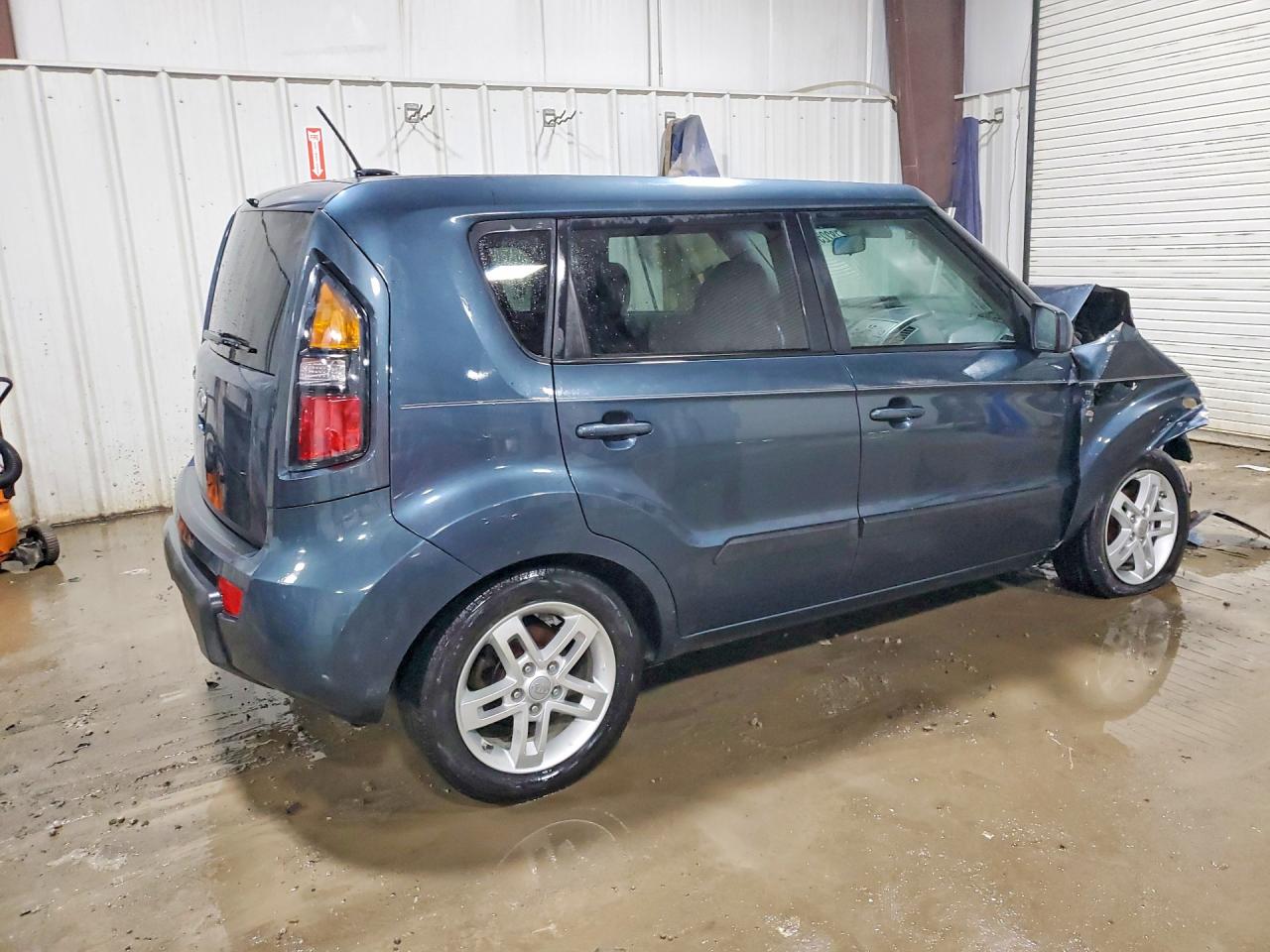 2011 KIA SOUL + photo 5