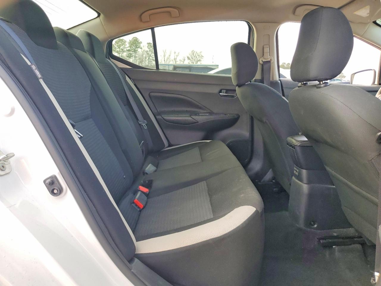 2020 NISSAN VERSA SV photo 10