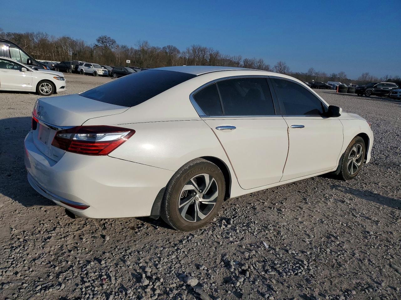 2016 HONDA ACCORD LX photo 5