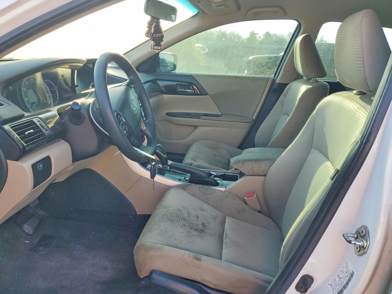 2016 HONDA ACCORD LX photo 13