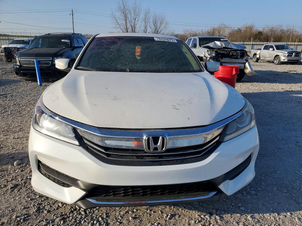 2016 HONDA ACCORD LX photo 9