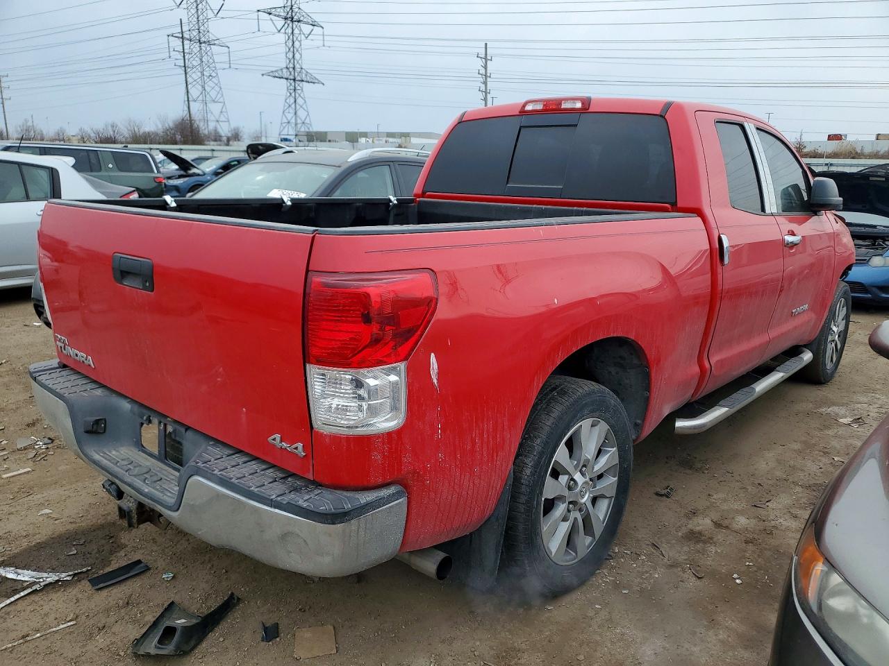 2013 TOYOTA TUNDRA DOUBLE CAB SR5 photo 3
