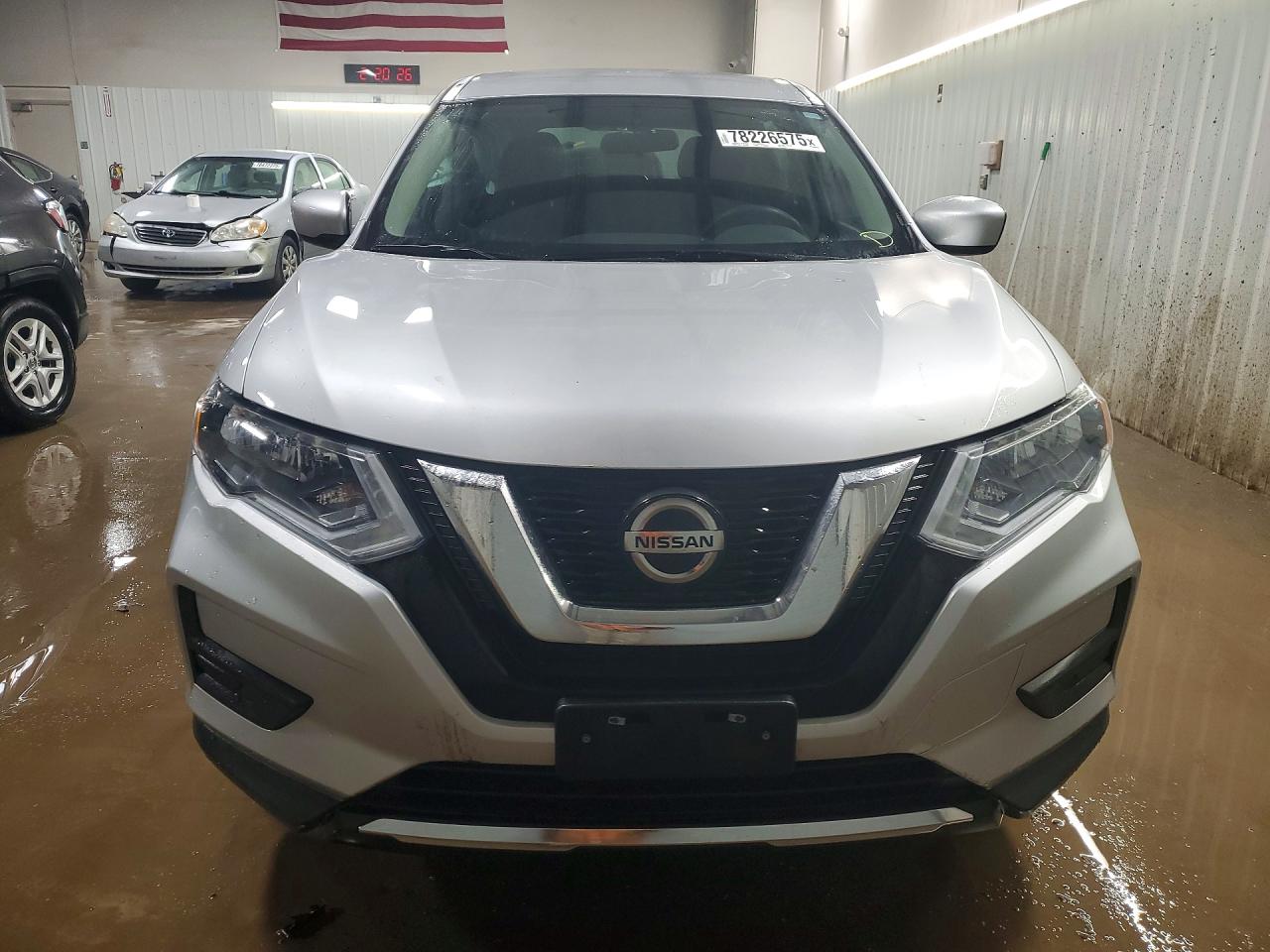 2018 NISSAN ROGUE S photo 9