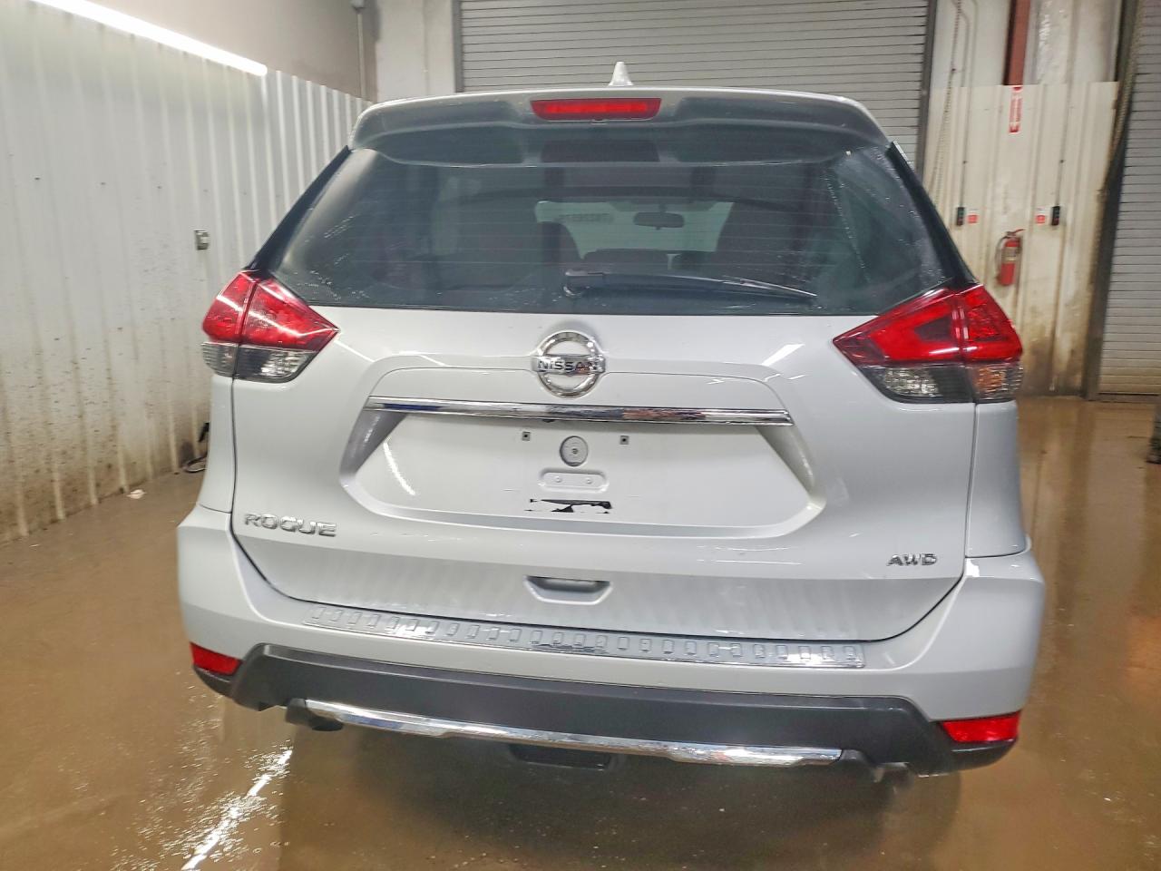 2018 NISSAN ROGUE S photo 11