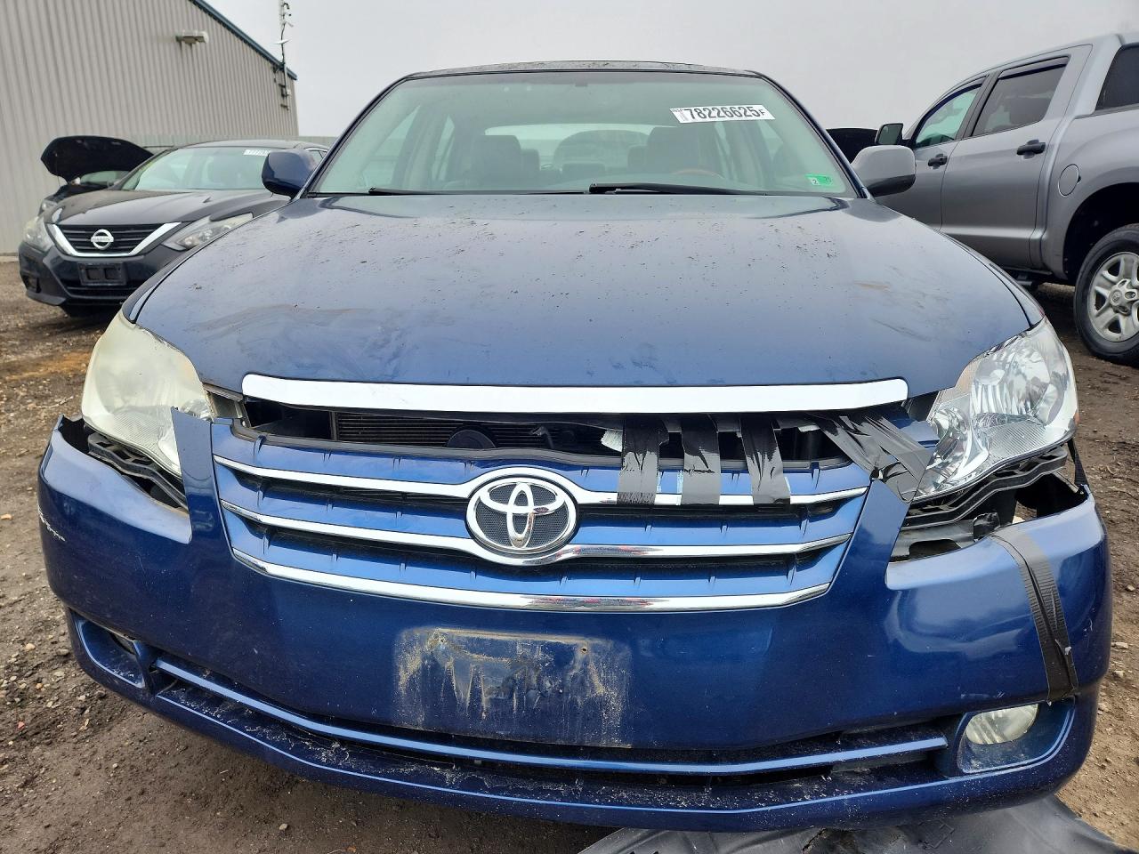 2006 TOYOTA AVALON photo 9