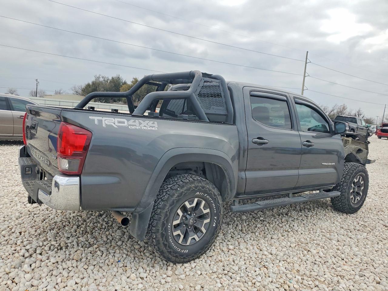 2019 TOYOTA TACOMA TRD OFF-ROAD photo 7