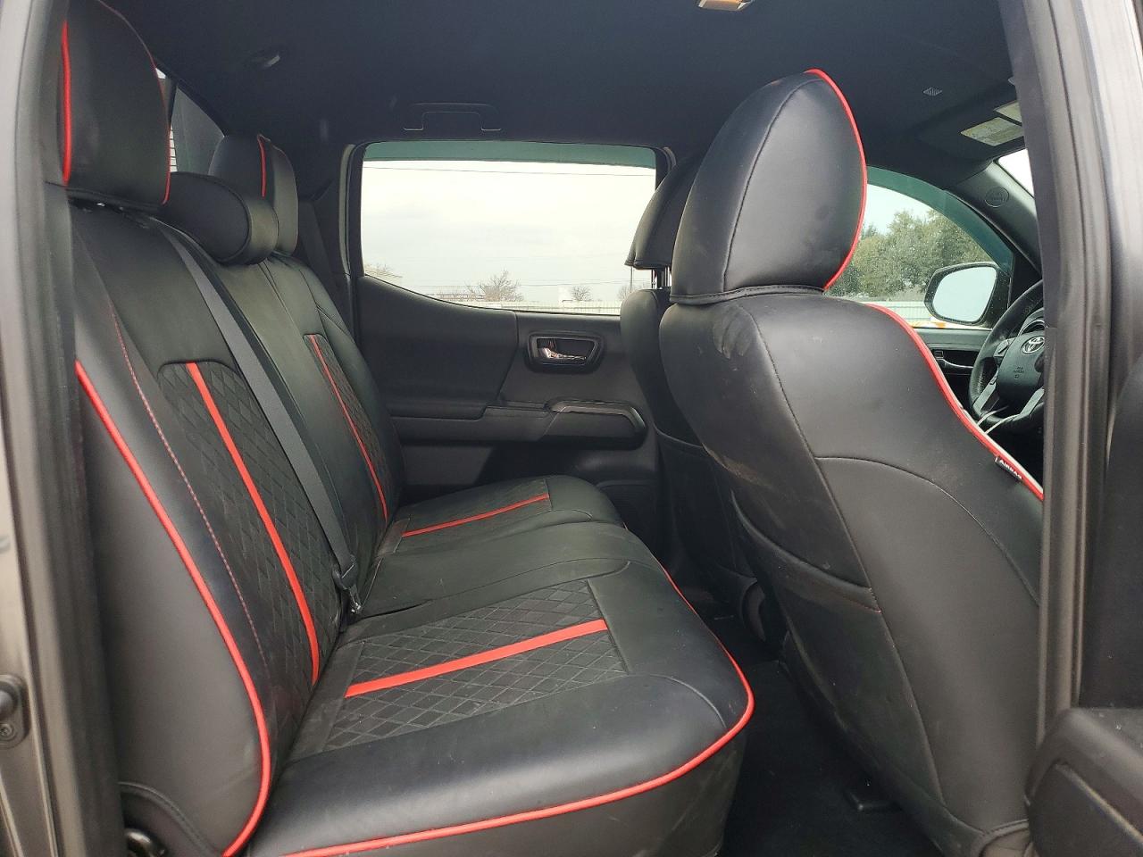 2019 TOYOTA TACOMA TRD OFF-ROAD photo 28