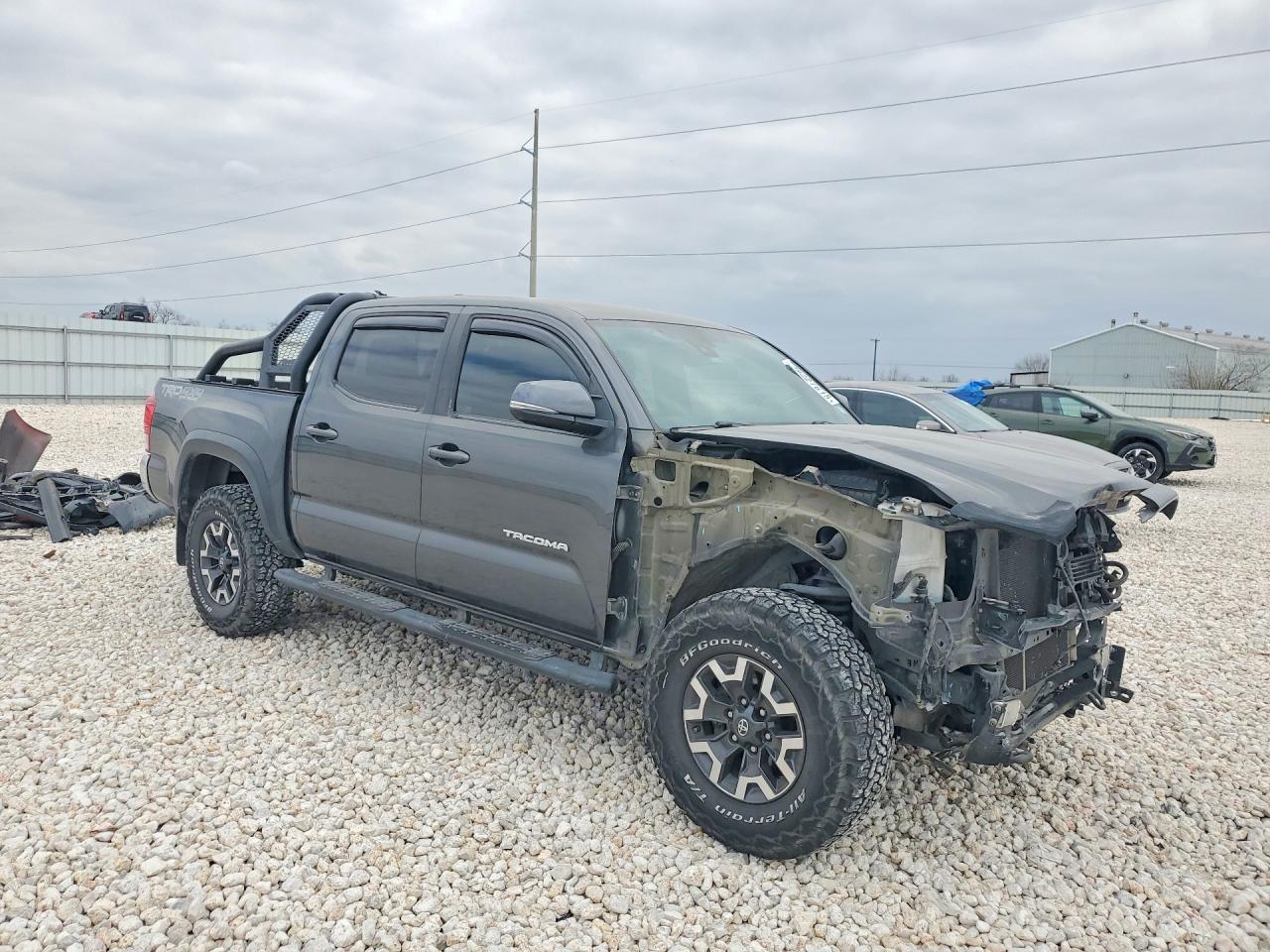 2019 TOYOTA TACOMA TRD OFF-ROAD photo 10