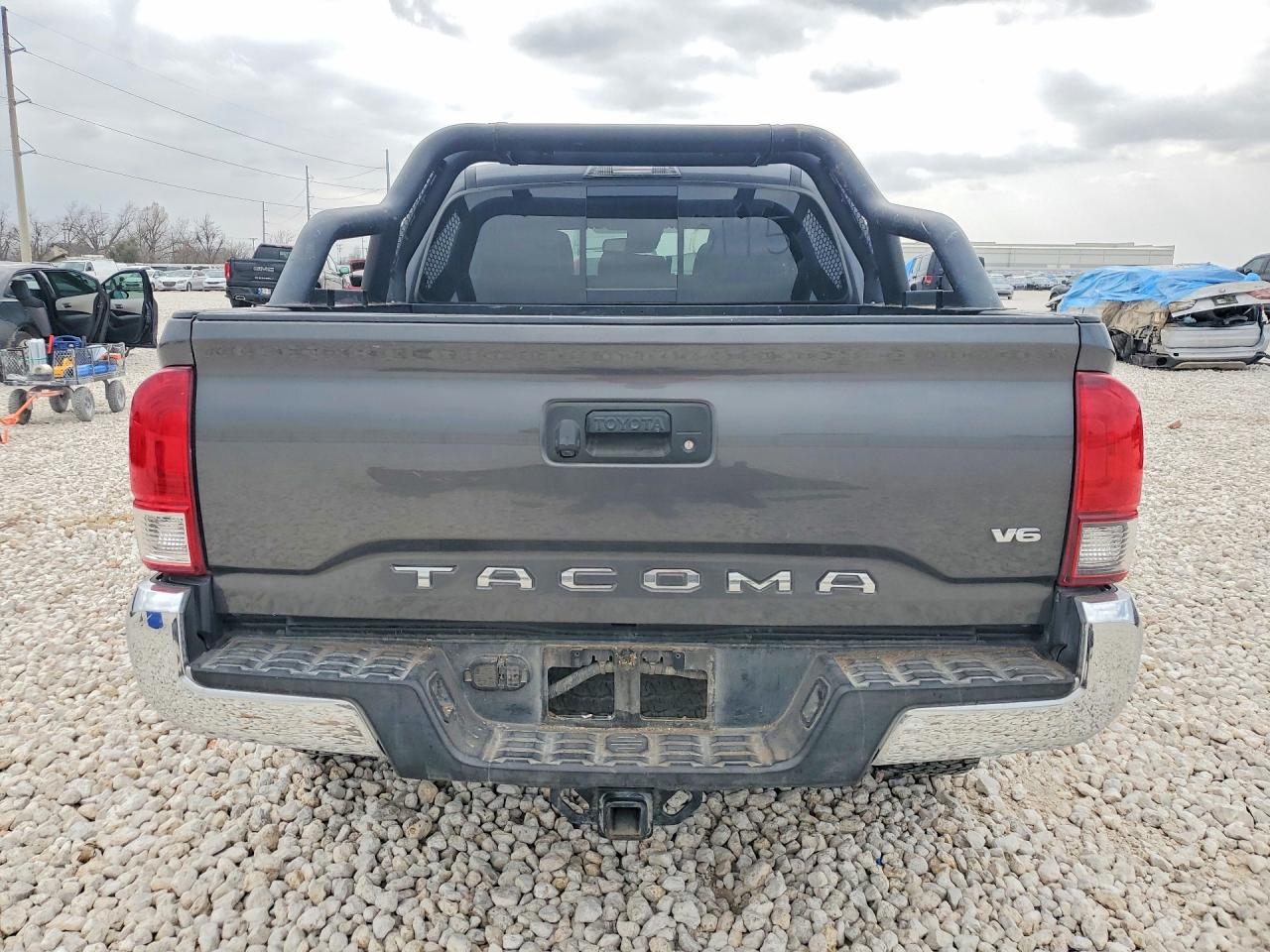 2019 TOYOTA TACOMA TRD OFF-ROAD photo 16