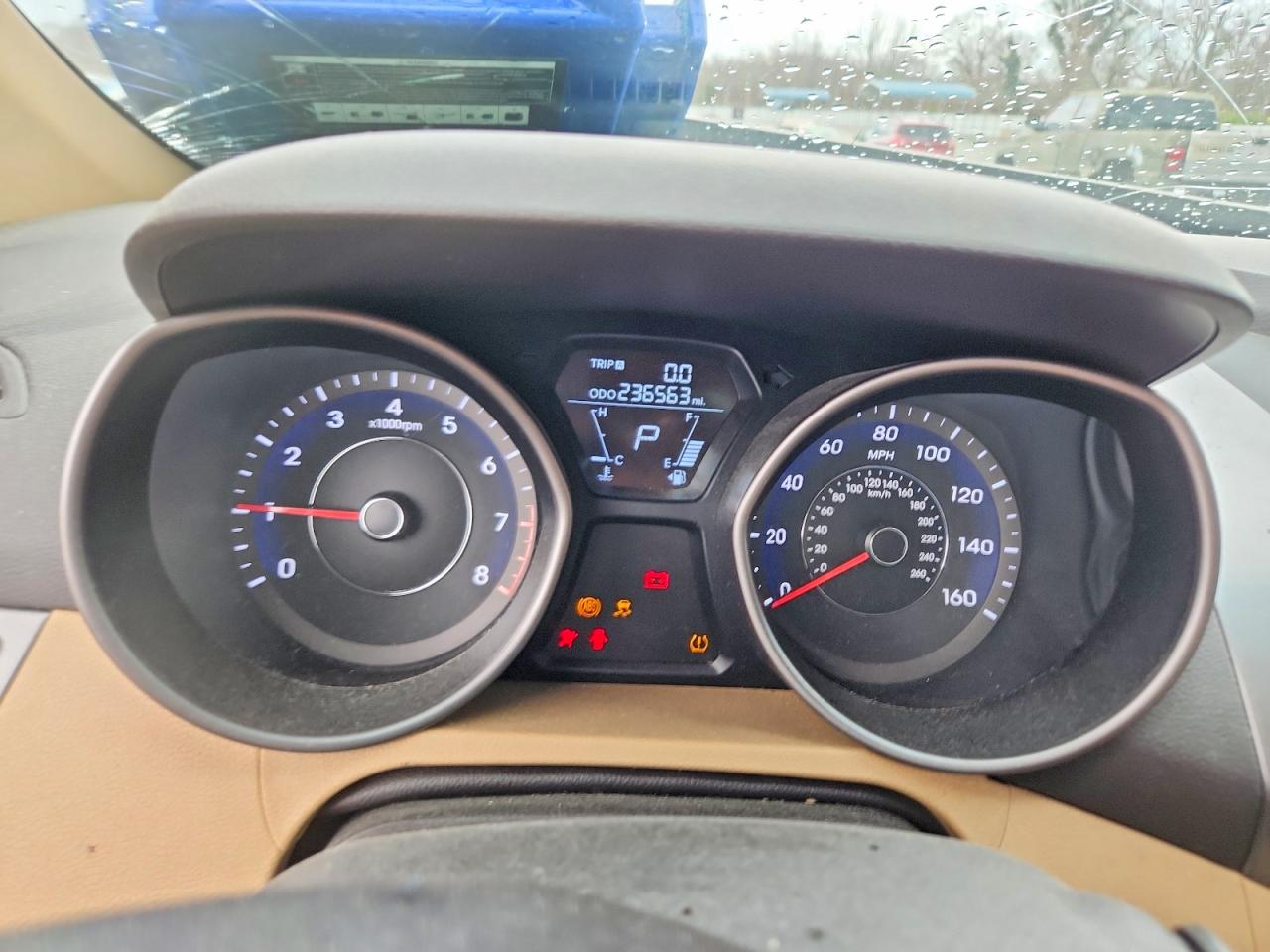 2013 HYUNDAI ELANTRA photo 9