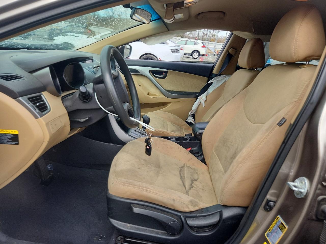 2013 HYUNDAI ELANTRA photo 7