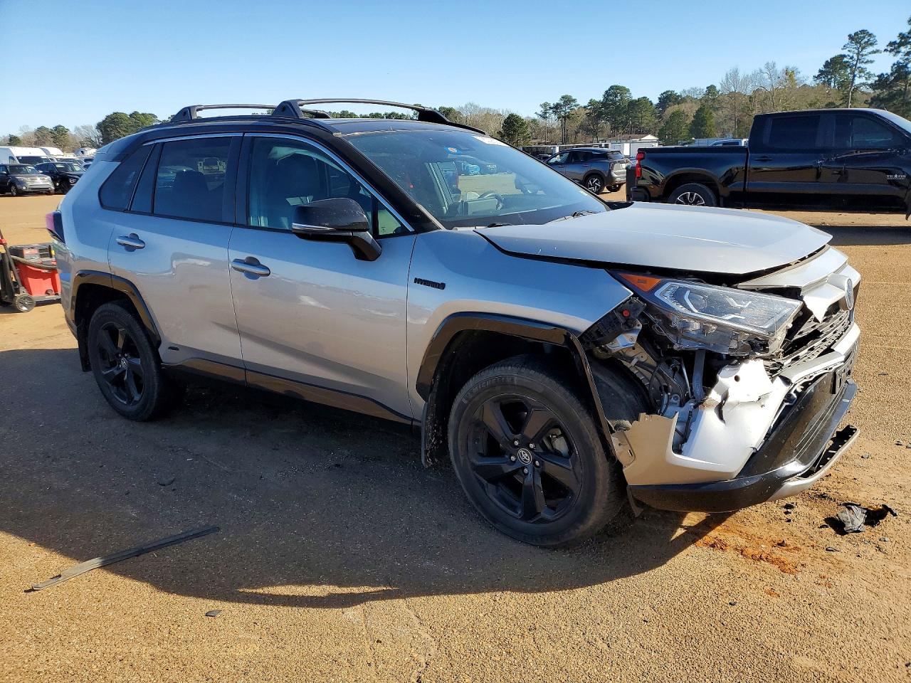 2021 TOYOTA RAV4 XSE photo 4