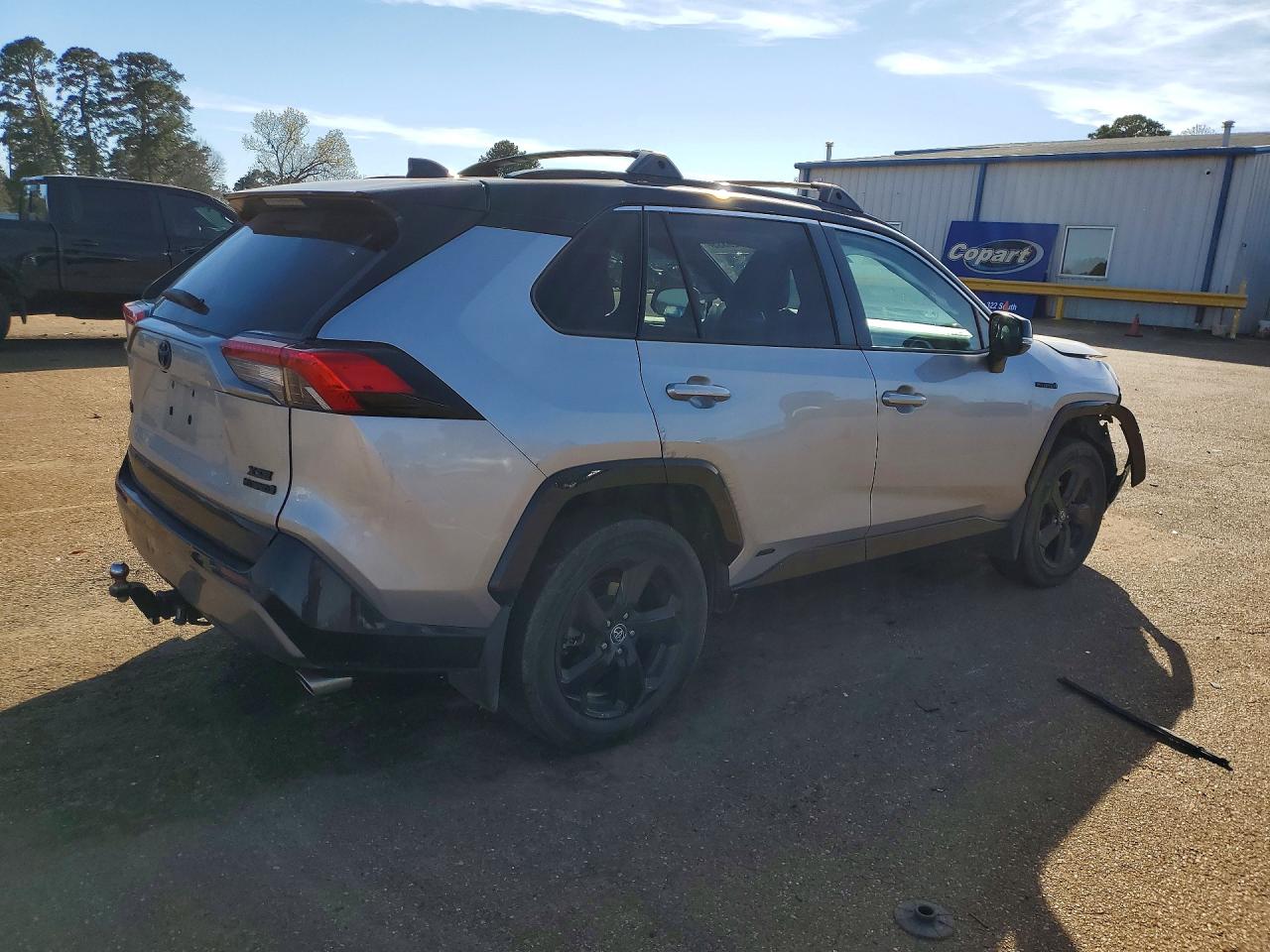 2021 TOYOTA RAV4 XSE photo 3