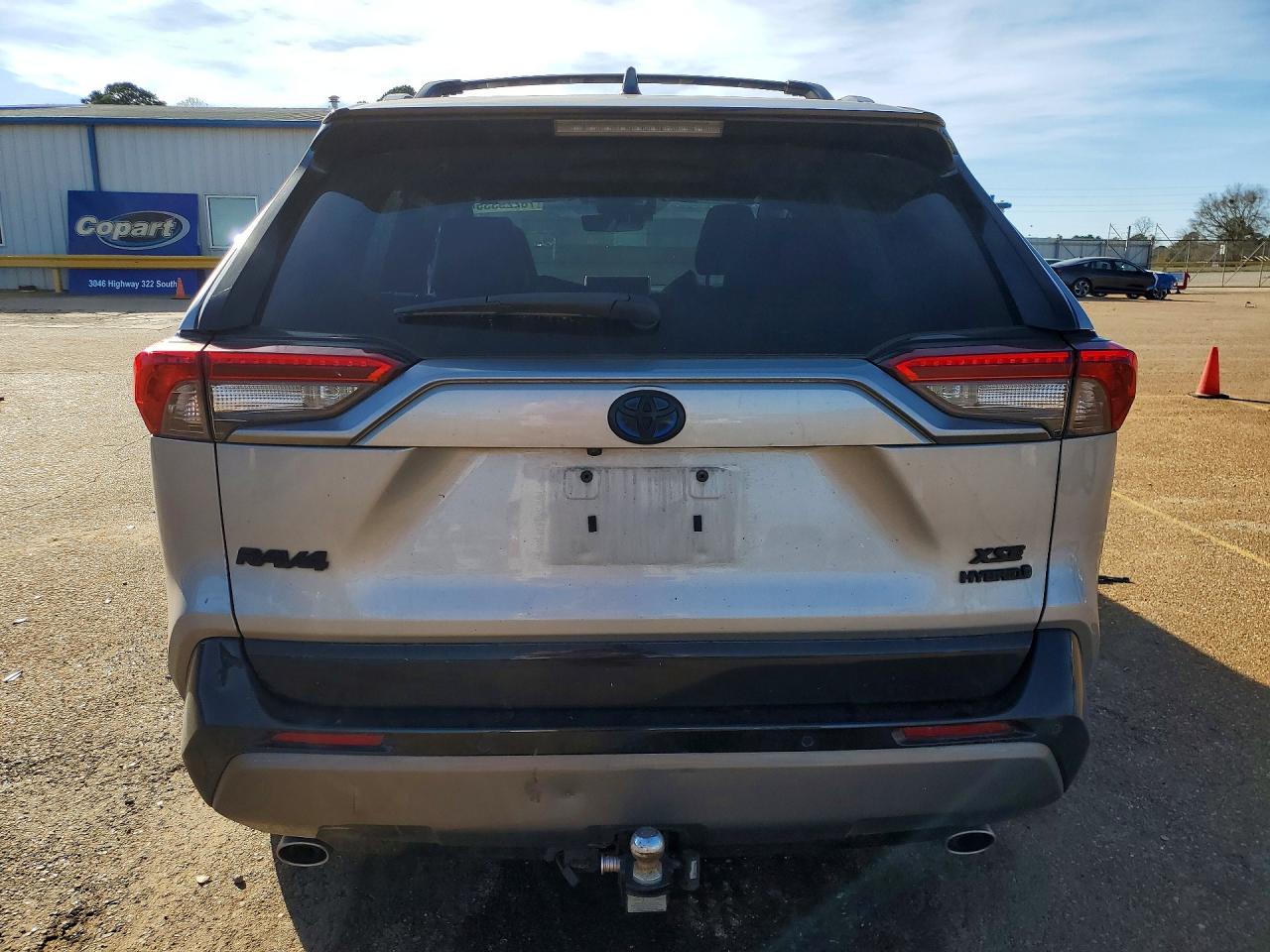 2021 TOYOTA RAV4 XSE photo 6