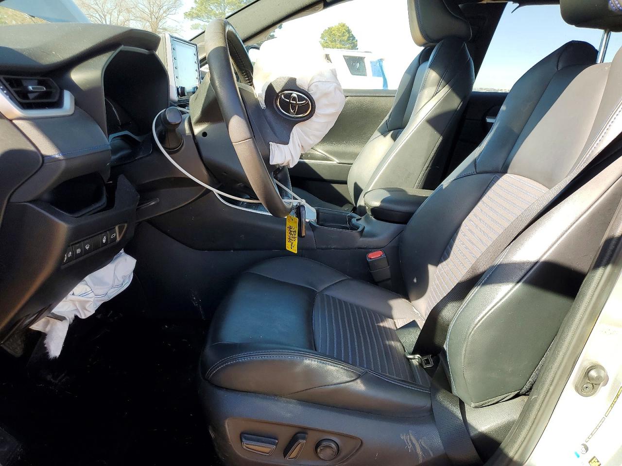 2021 TOYOTA RAV4 XSE photo 7
