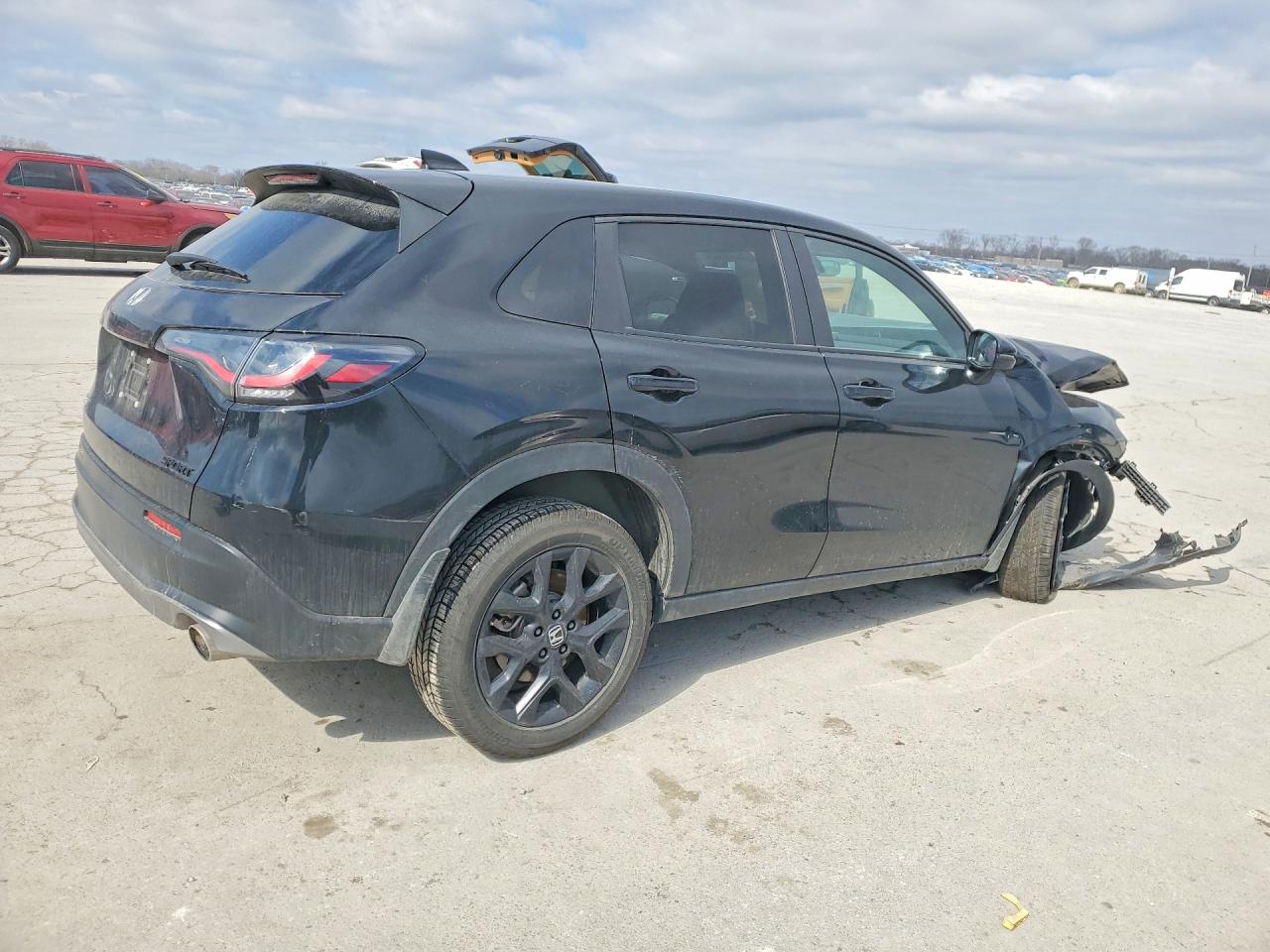 2024 HONDA HR-V SPORT photo 3