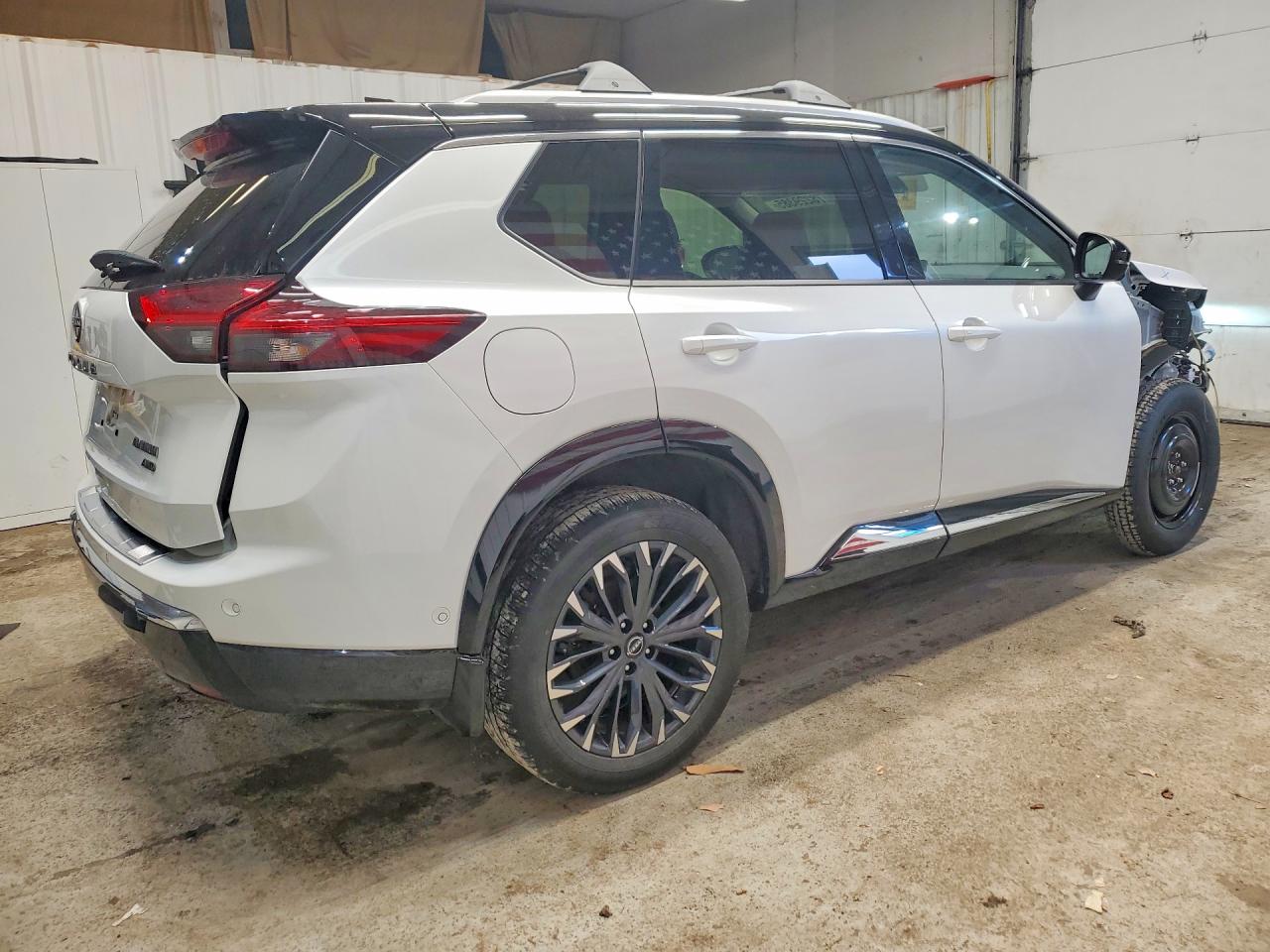 2025 NISSAN ROGUE PLATINUM photo 3