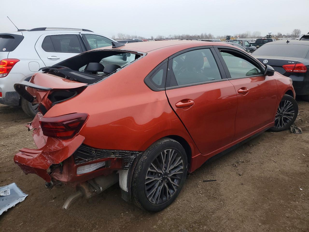 2023 KIA FORTE GT LINE photo 5