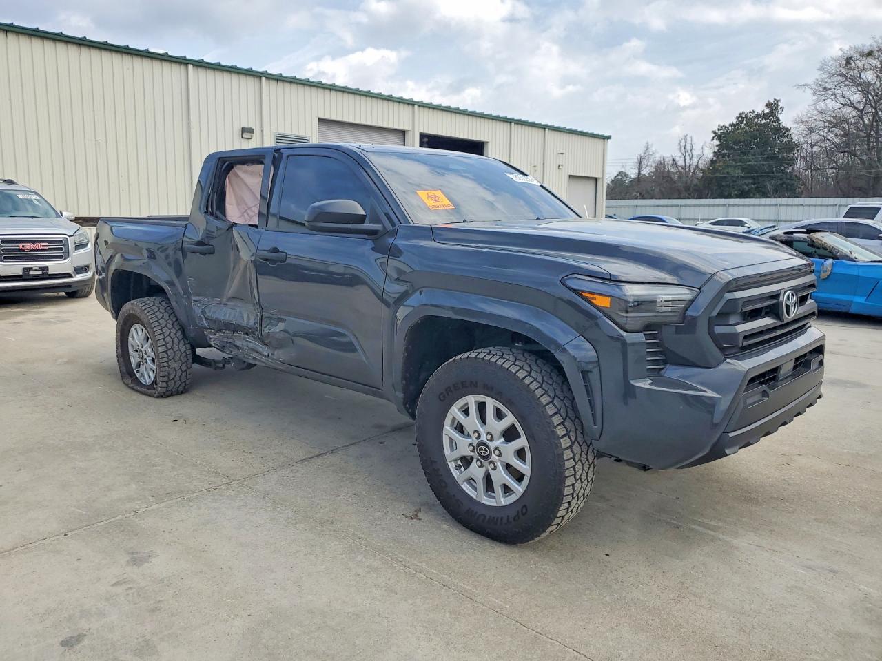 2024 TOYOTA TACOMA DOUBLE CAB photo 4