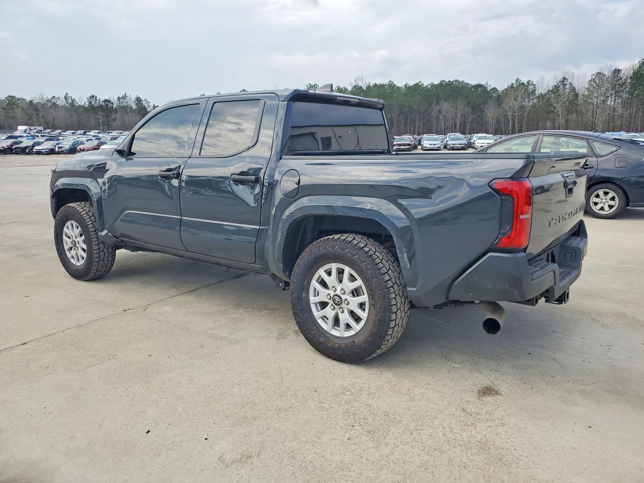 2024 TOYOTA TACOMA DOUBLE CAB photo 2