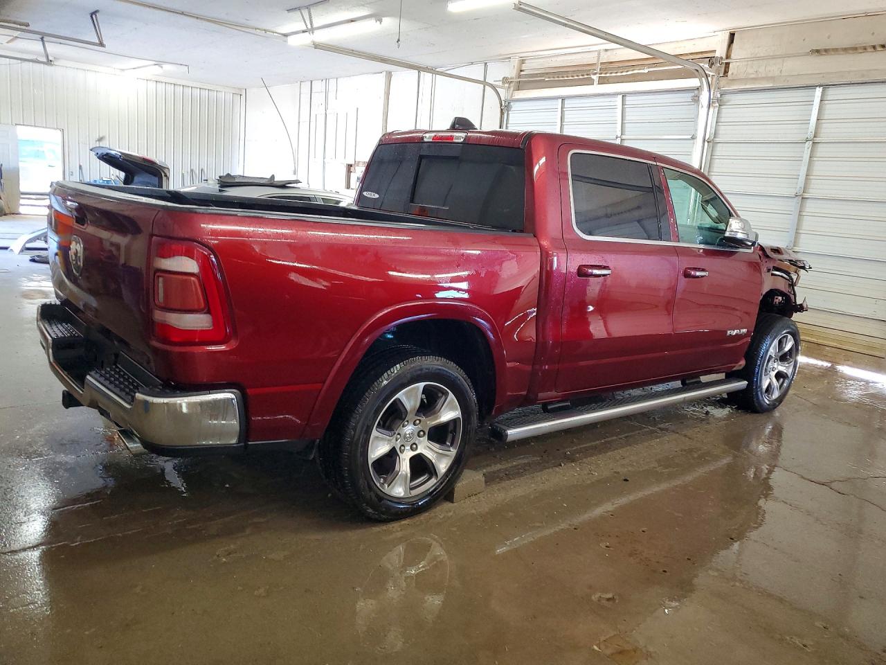 2019 RAM 1500 LARAMIE photo 3