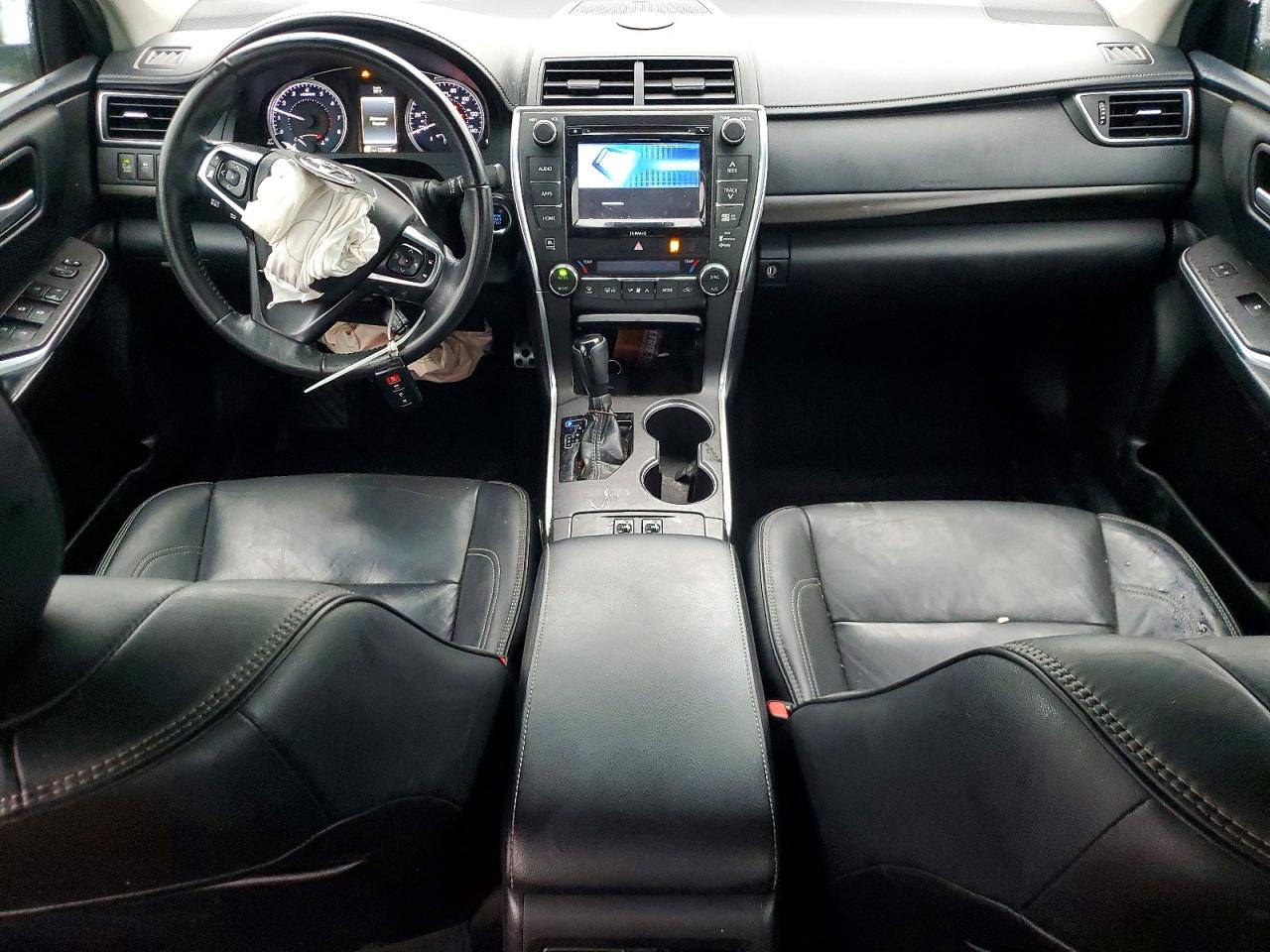 2017 TOYOTA CAMRY LE photo 8
