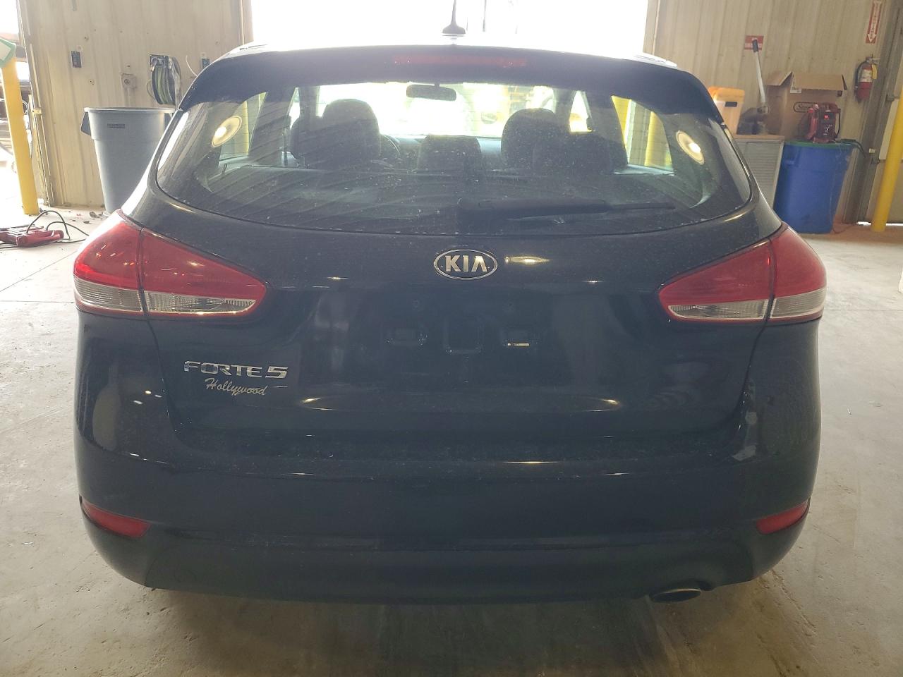 2017 KIA FORTE LX photo 6