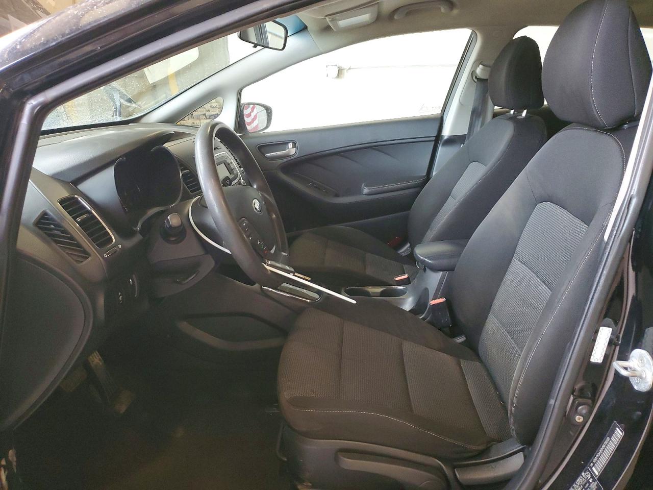 2017 KIA FORTE LX photo 7