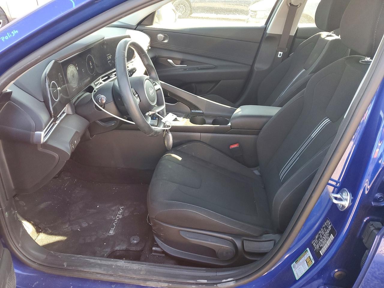 2025 HYUNDAI ELANTRA SEL CONVENIENCE photo 7