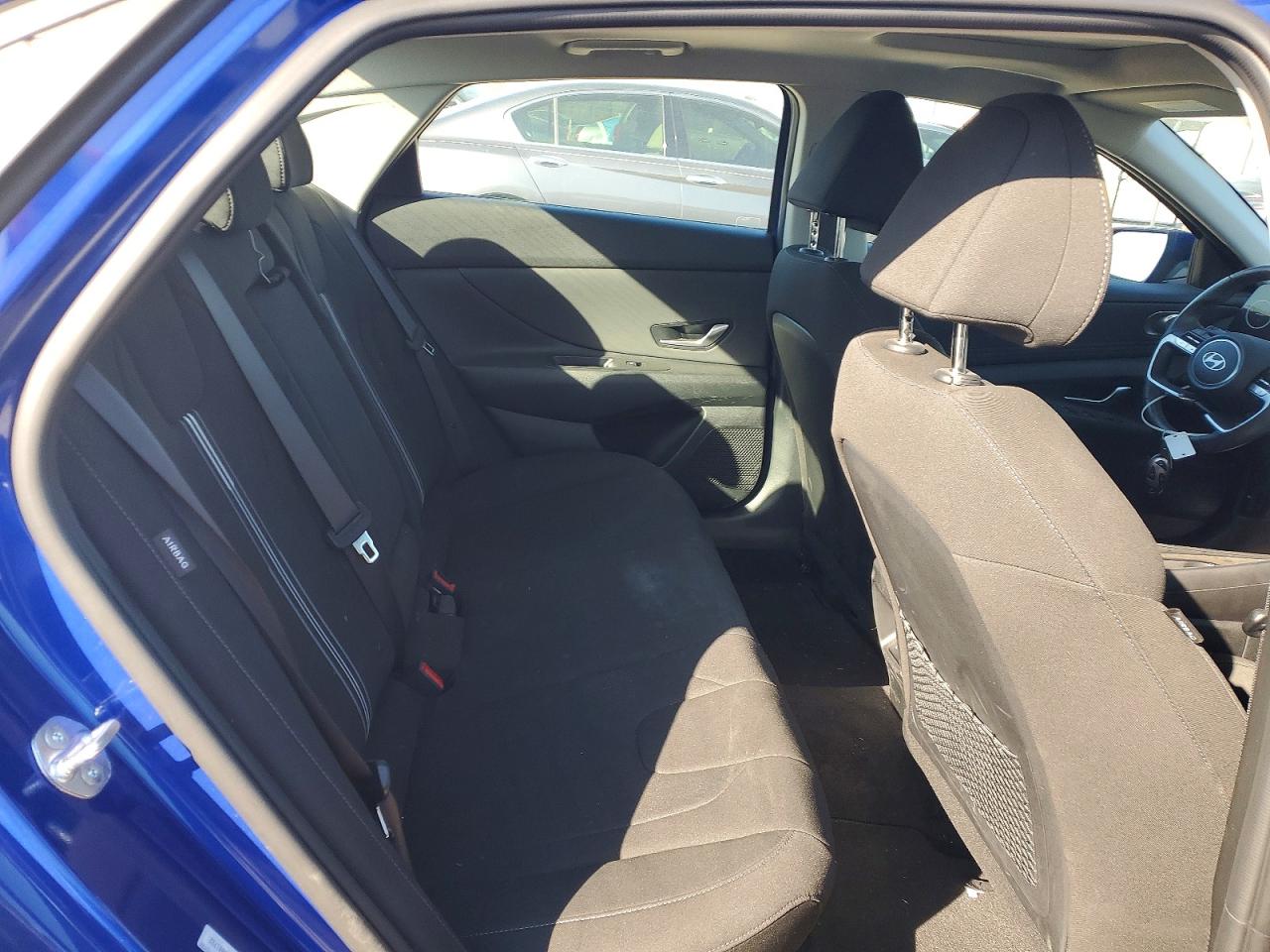 2025 HYUNDAI ELANTRA SEL CONVENIENCE photo 10