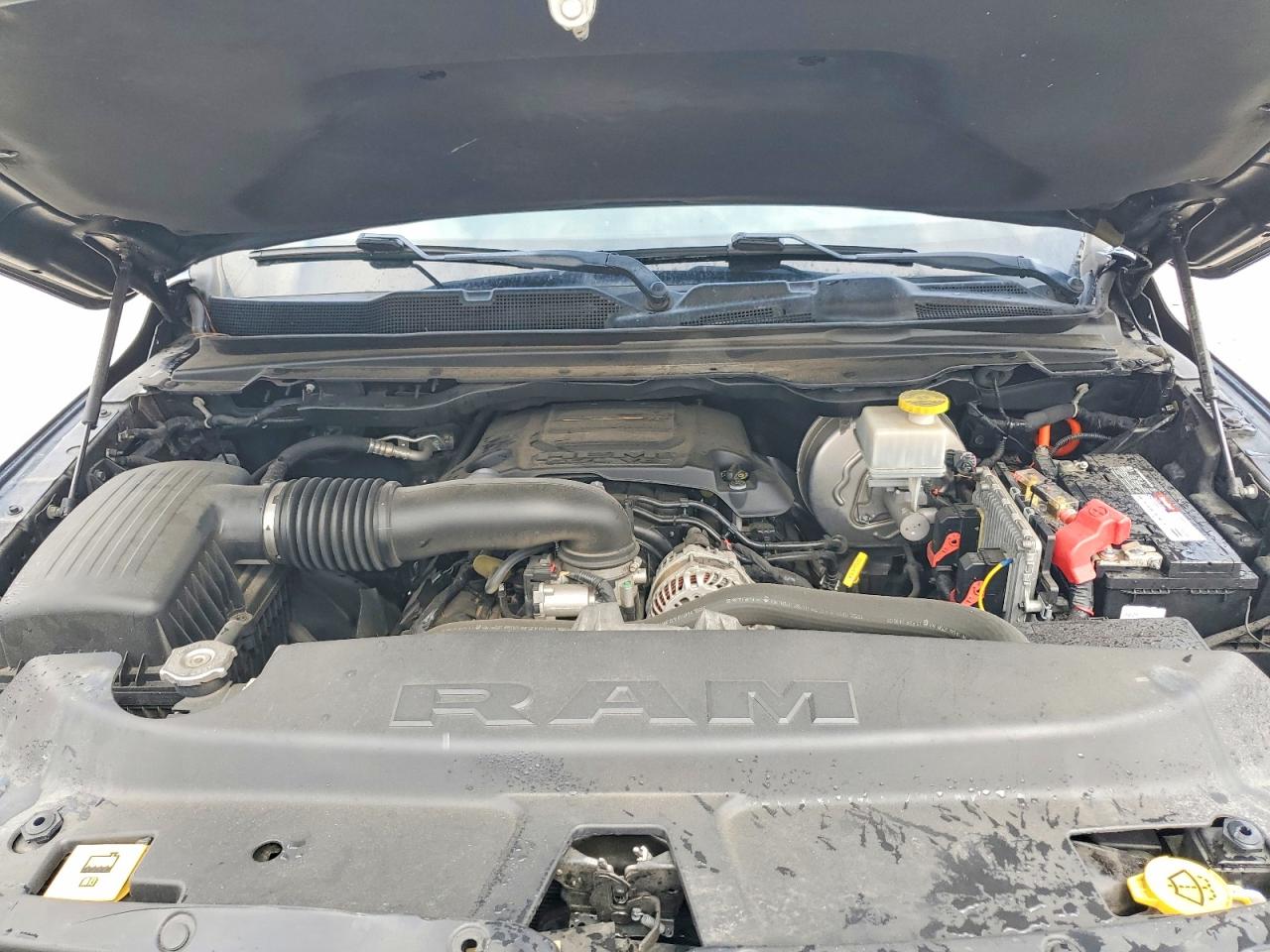 2019 RAM 1500 LARAMIE photo 21