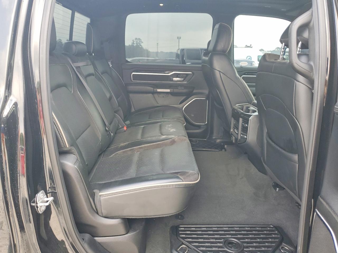 2019 RAM 1500 LARAMIE photo 19