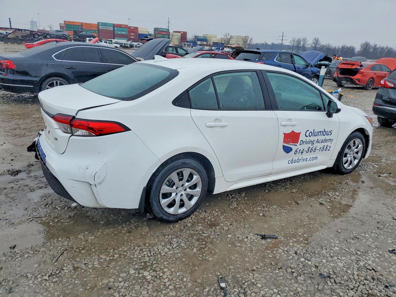 2024 TOYOTA COROLLA LE photo 3