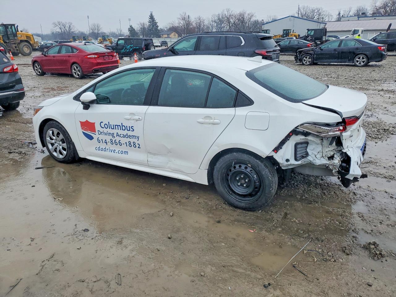 2024 TOYOTA COROLLA LE photo 2