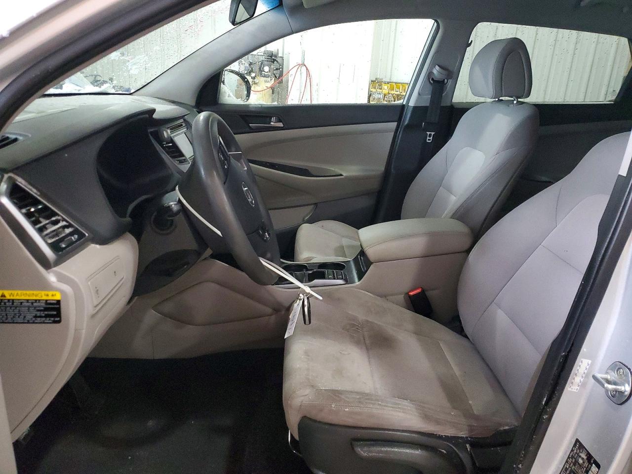 2018 HYUNDAI TUCSON SE photo 13