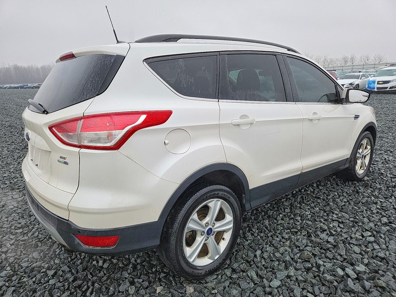 2016 FORD ESCAPE SE photo 5