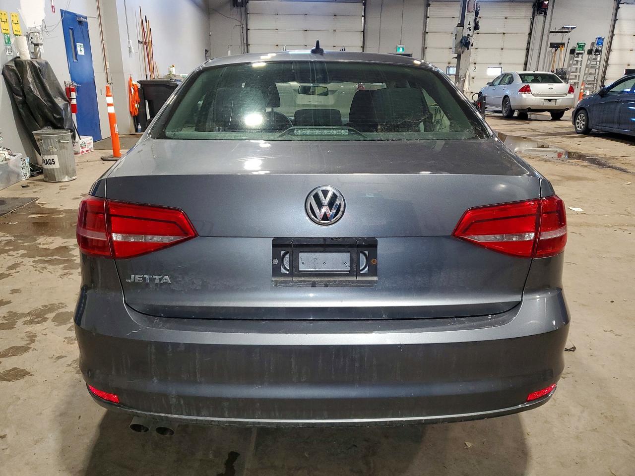2015 VOLKSWAGEN JETTA BASE photo 6