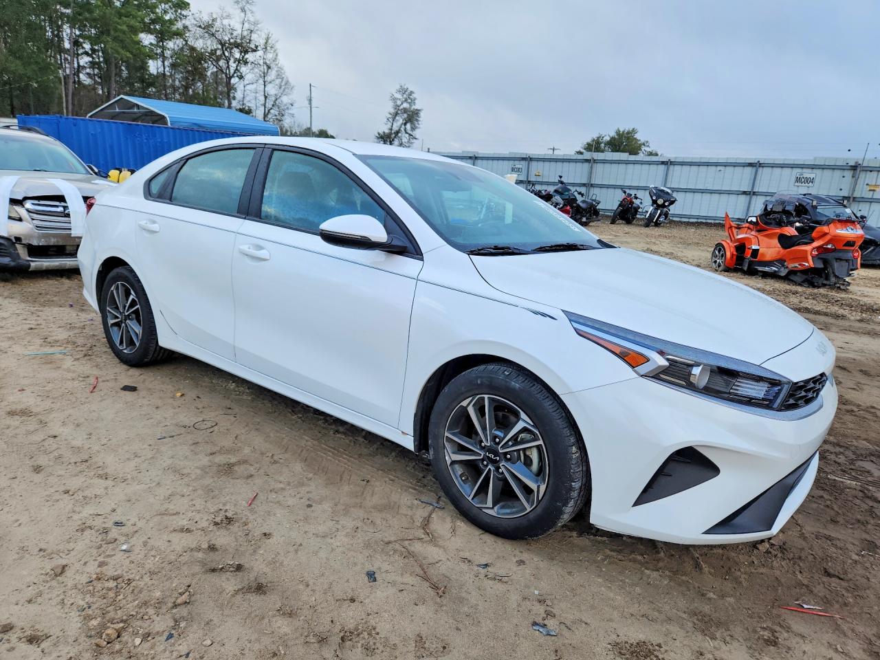 2023 KIA FORTE photo 13