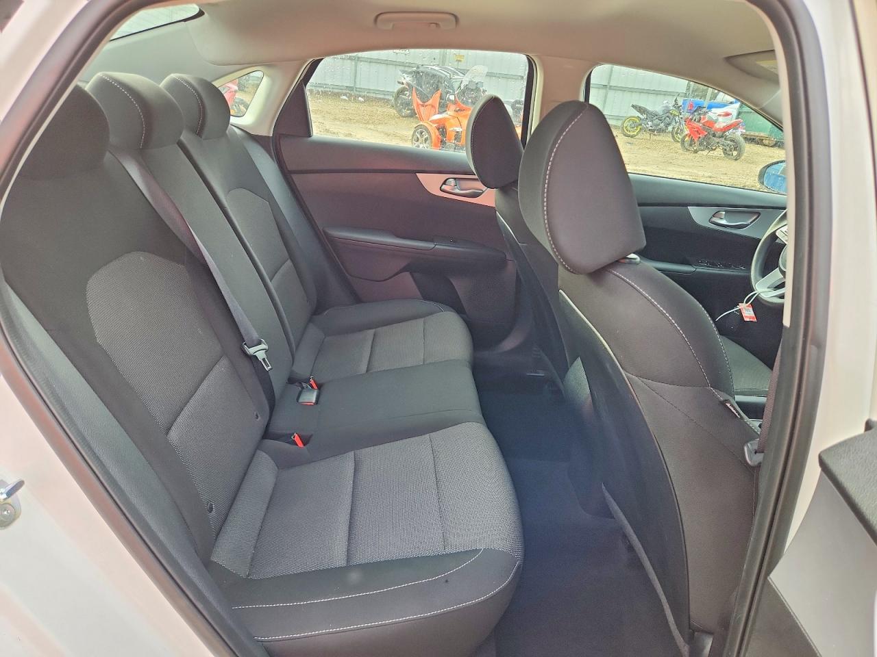 2023 KIA FORTE photo 37