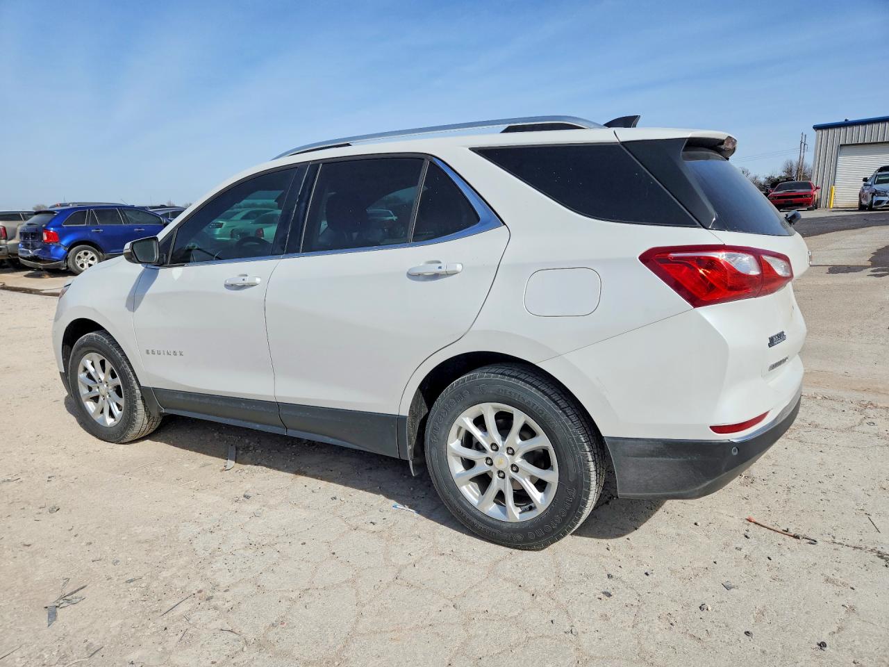 2018 CHEVROLET EQUINOX LT photo 3