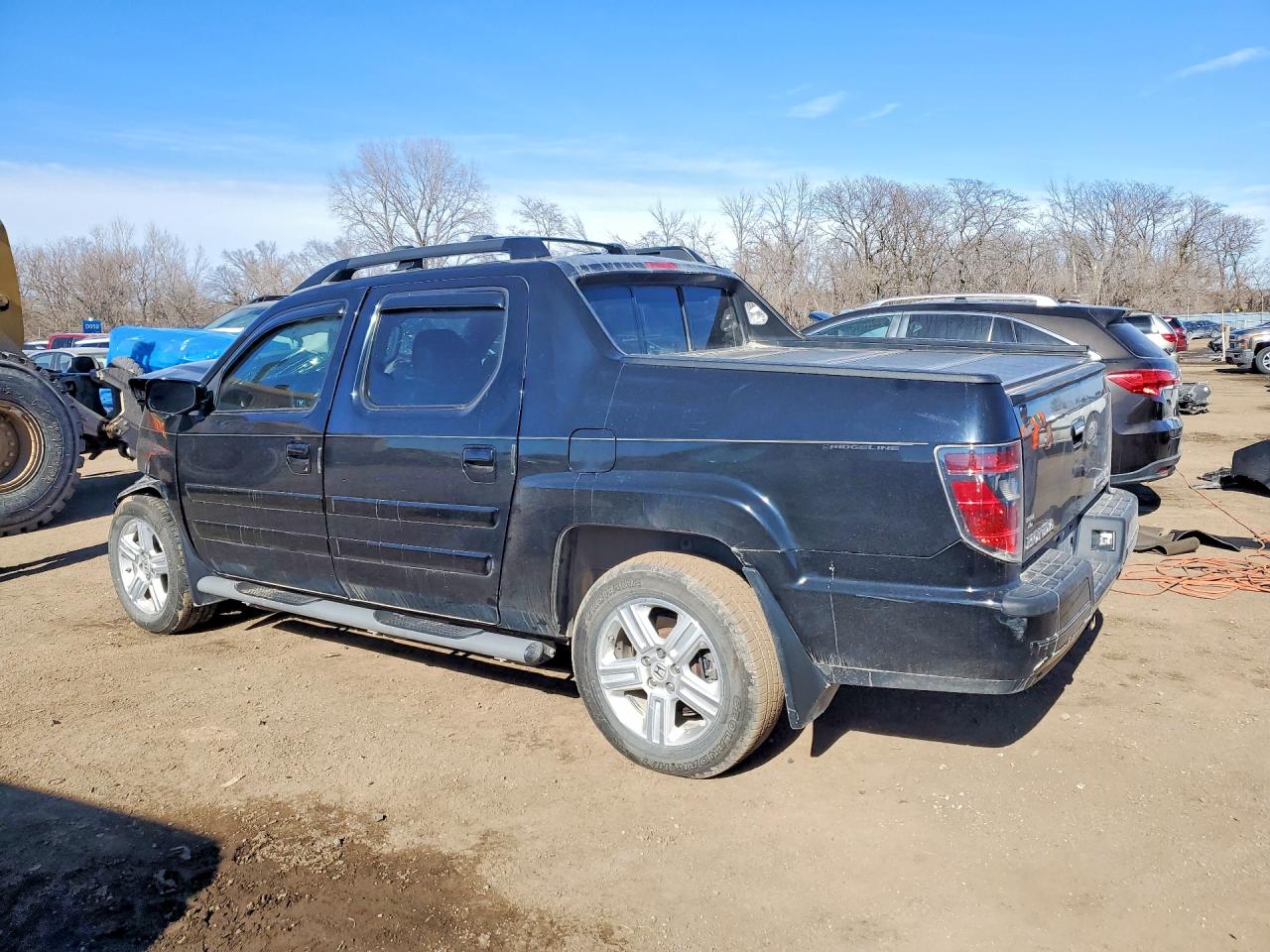 2012 HONDA RIDGELINE RTL photo 2