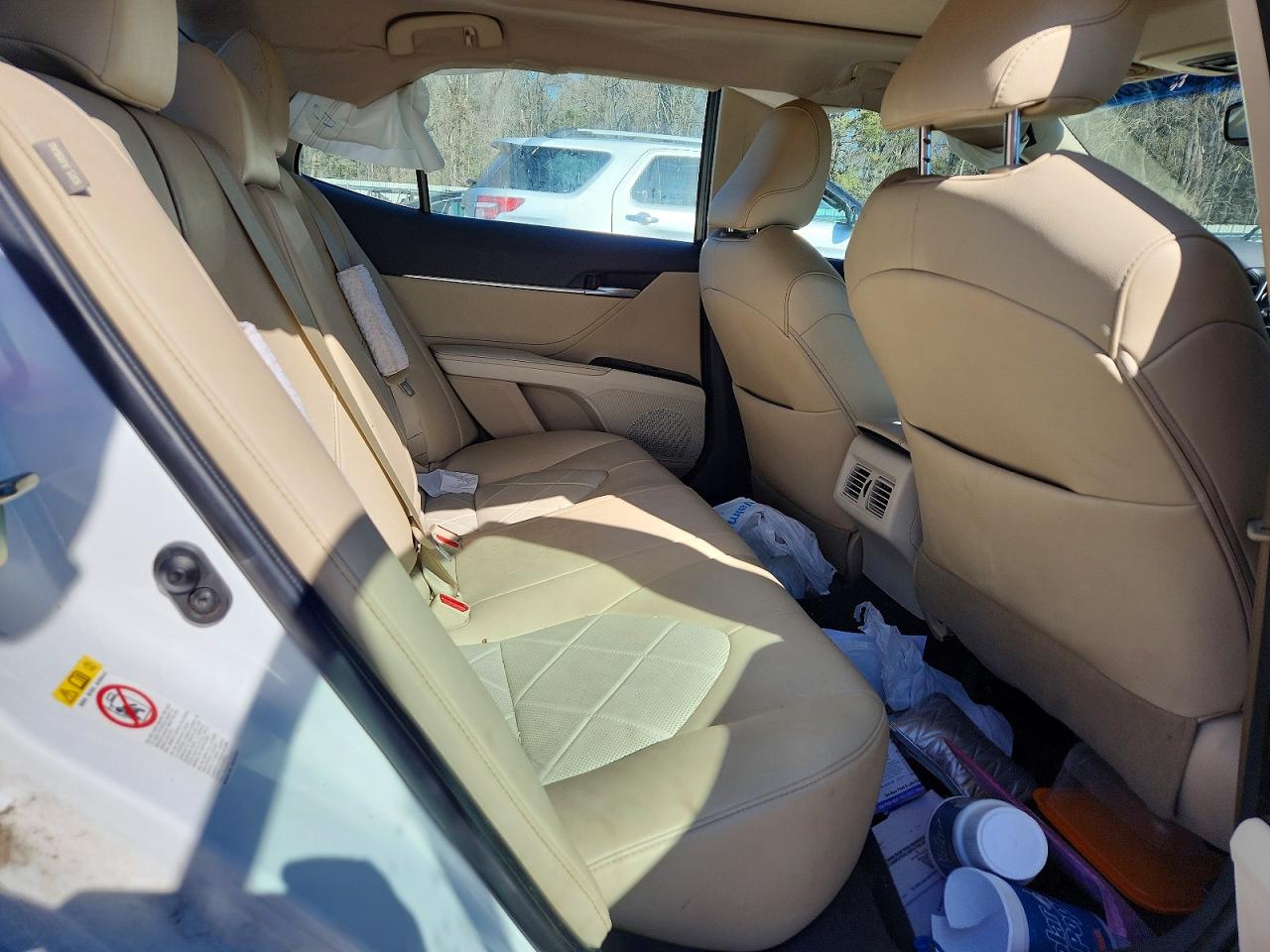2018 TOYOTA CAMRY XLE photo 19