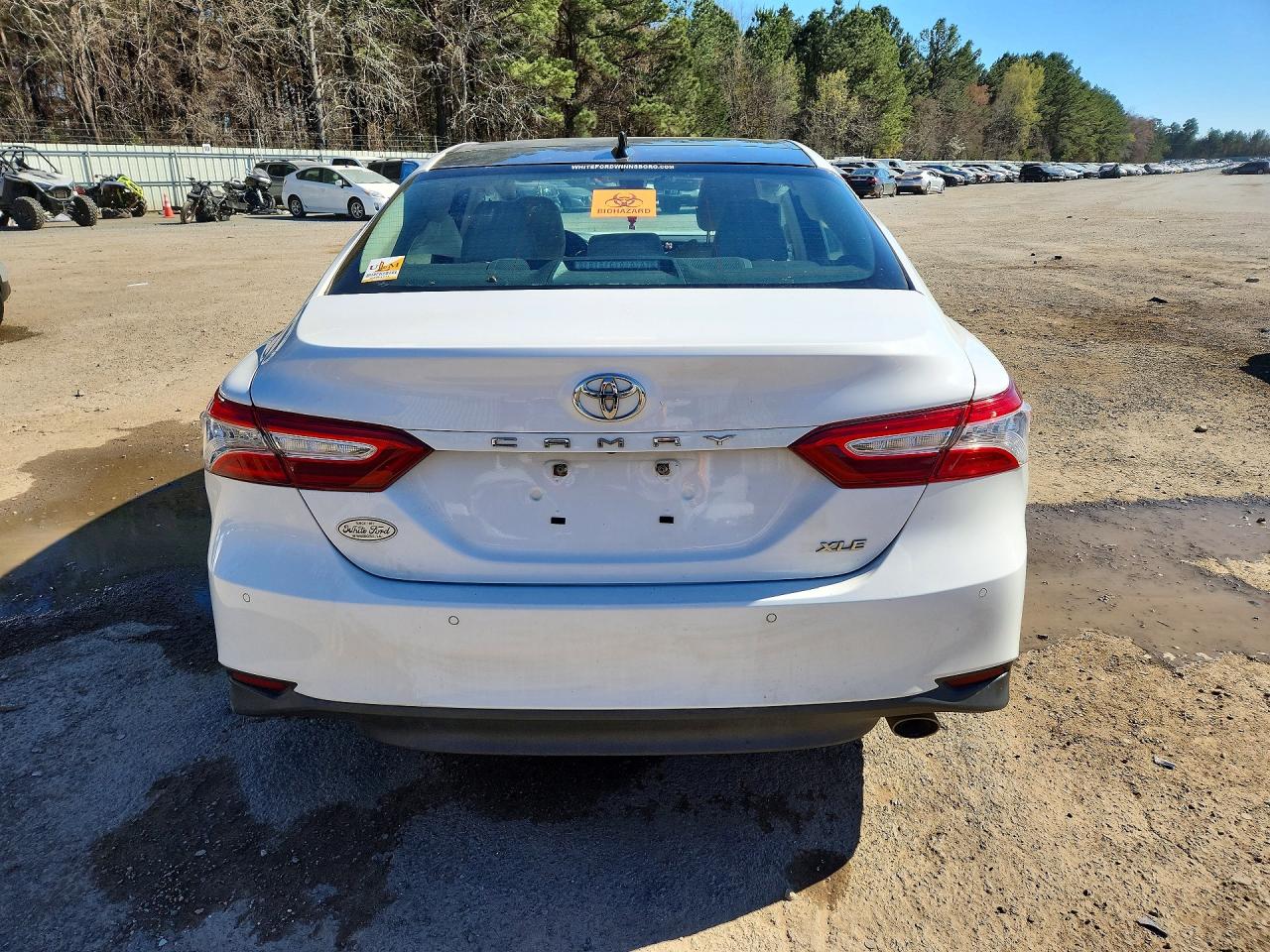 2018 TOYOTA CAMRY XLE photo 11