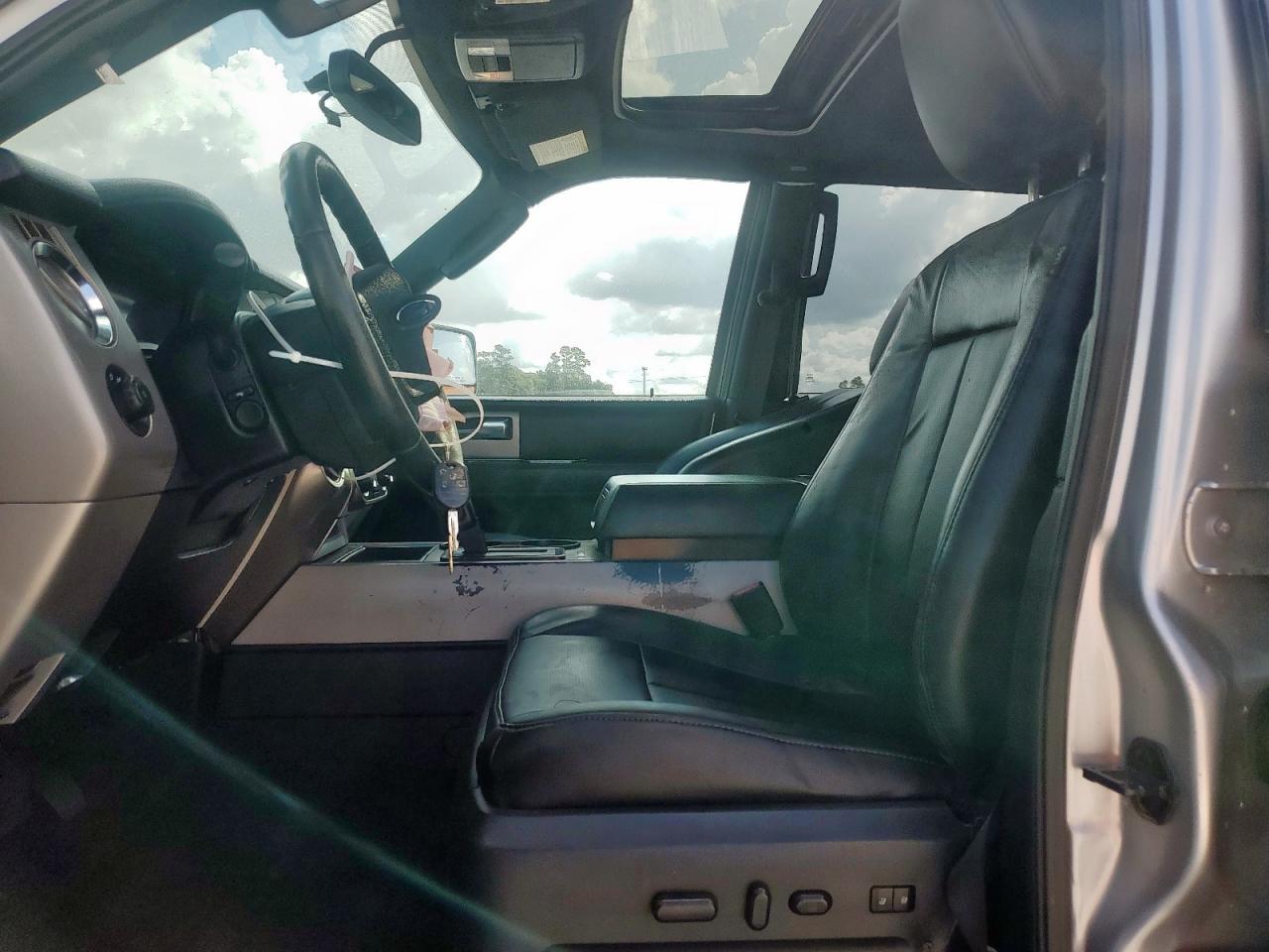 2015 FORD EXPEDITION XLT photo 7