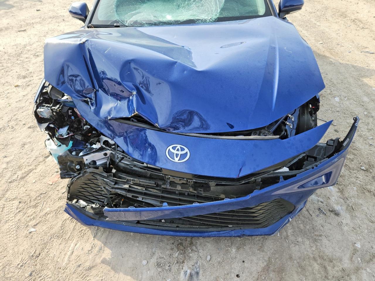 2025 TOYOTA CAMRY LE photo 21