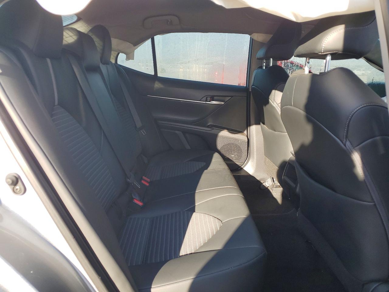2024 TOYOTA CAMRY SE photo 19