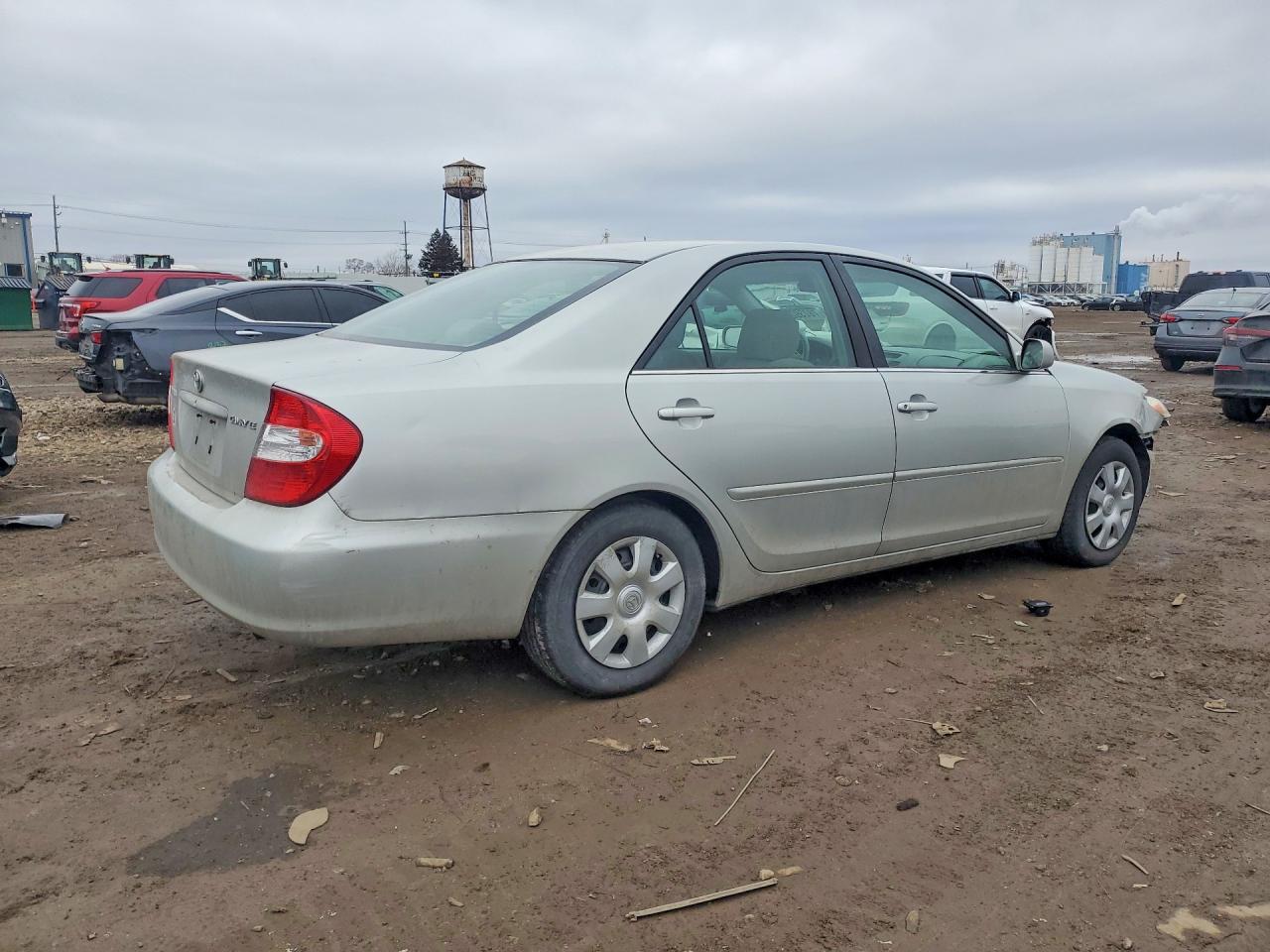 2002 TOYOTA CAMRY LE photo 5