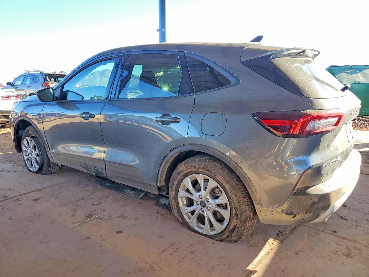 2025 FORD ESCAPE ACTIVE photo 3